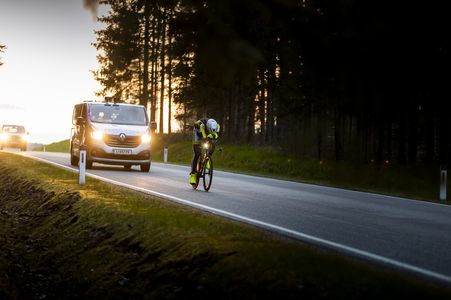 (c) Race Around Niederösterreich