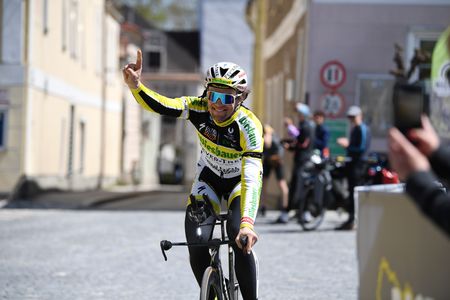 (c) Race Around Niederösterreich